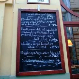 Vakvarjú Étterem - Pest Budapest - Külső kép