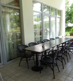 Vakvarjú Étterem - Újlipót