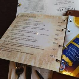 VakVarjú VarjúVár Budapest - Étlap/itallap