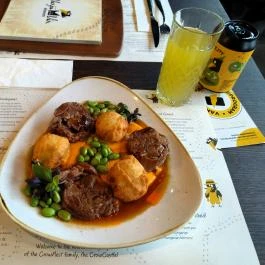 VakVarjú VarjúVár Budapest - Étel/ital