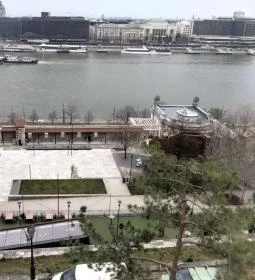 VakVarjú VarjúVár