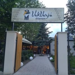 Vakvarjú Vendéglő - Buda Budapest - Külső kép