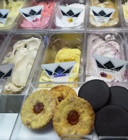 Valdocco Fagylaltozó & Cukrászda