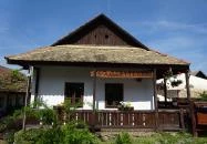 Vár Étterem Hollókő