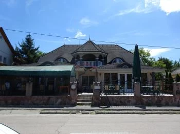 Vár Étterem & Pizzéria Székesfehérvár