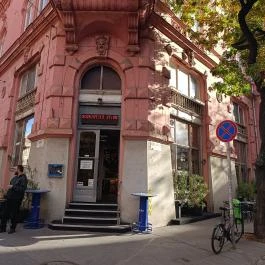 Vár söröző, Szeged - Külső kép