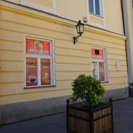 Várfal Fagyizó, Székesfehérvár - Külső kép