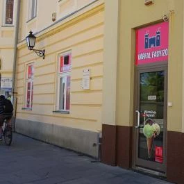 Várfal Fagyizó, Székesfehérvár - Külső kép