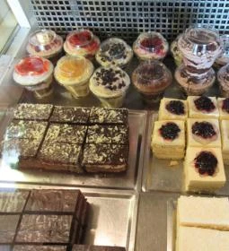 Varga Pékség & Cukrászda