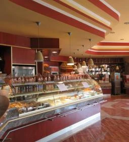 Varga Pékség & Cukrászda