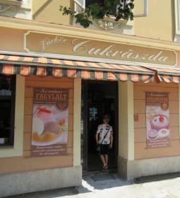 Várkör Cukrászda