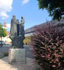 Városalapítók szobra