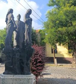 Városalapítók szobra