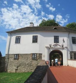 Városi Múzeum - Vármúzeum