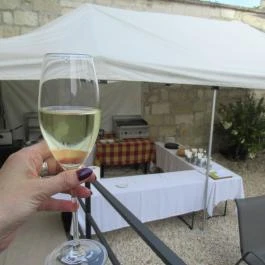 Várszegi Pincészet Budapest - Étel/ital