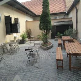 Vasmacska KávéZoo Budapest - Külső kép