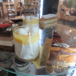 Vasmacska KávéZoo Budapest - Étel/ital