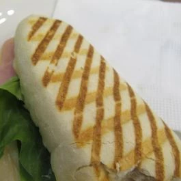 Vasmacska KávéZoo Budapest - Étel/ital