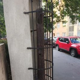 Vastuskó Budapest - Külső kép