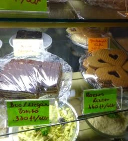 Vegakuckó Saláta & Gasztrobár