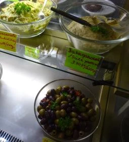 Vegakuckó Saláta & Gasztrobár