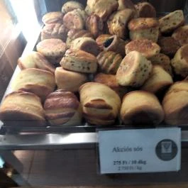 Végvári Cukrászda - Ferihegyi út Budapest - Étel/ital