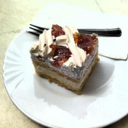 Végvári Cukrászda - Ferihegyi út Budapest - Étel/ital