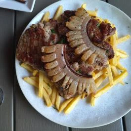 Vejkó Étterem Monor - Étel/ital