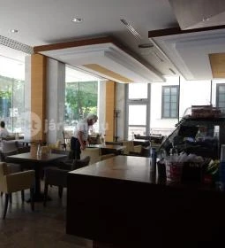 Irgalomasok Veli Bej Fürdője Kávézó