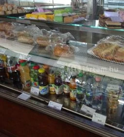 Irgalomasok Veli Bej Fürdője Kávézó