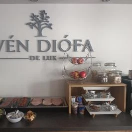 Vén Diófa De Lux Panzió, Szeged - Vendéglátás