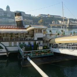Vén Hajó Étterem Budapest - Külső kép