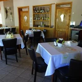 Vendéglő a Négy Remetéhez, Oroszlány - Belső