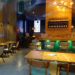 Veritas Winebar Budapest - Belső