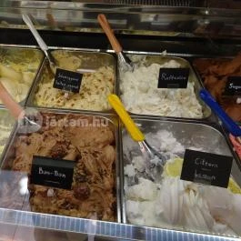 Veryberry Ice & Coffee Bar Budapest - Étel/ital