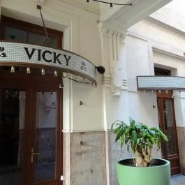 Vicky Barcelona - Gozsdu Udvar Budapest - Külső kép