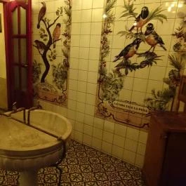 Vicky Barcelona - Gozsdu Udvar Budapest - Mosdó