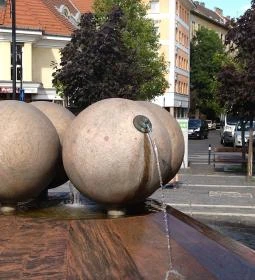 A Vigalmi tér szökőkútja