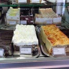 Vikor Cukrászda, Tata - Étel/ital