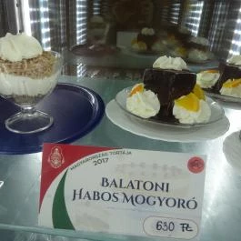 Vikor Cukrászda, Tata - Étel/ital