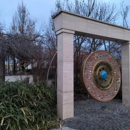 Világbéke-gong, Gödöllő - Egyéb