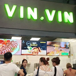 VIN.VIN Westend, Budapest - Belső