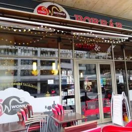 Vinowonka Csokoládé & Borbár, Budapest - Külső kép