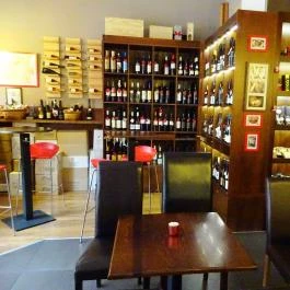 Vinowonka Csokoládé & Borbár, Budapest - Belső