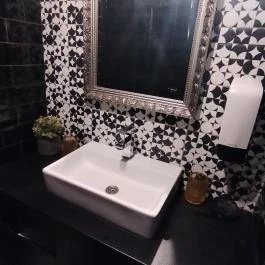 Vinozza Budapest - Mosdó