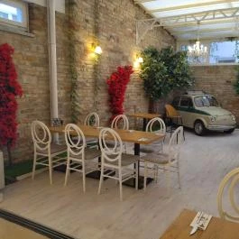 Vintage Garden Budapest - Belső