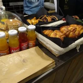 Vinyl & Wood Coffee Bar Budapest - Étel/ital