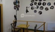 Vinyl & Wood Coffee Bar Budapest - Belső