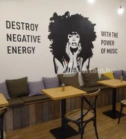 Vinyl & Wood Coffee Bar