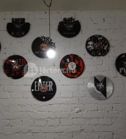 Vinyl & Wood Coffee Bar